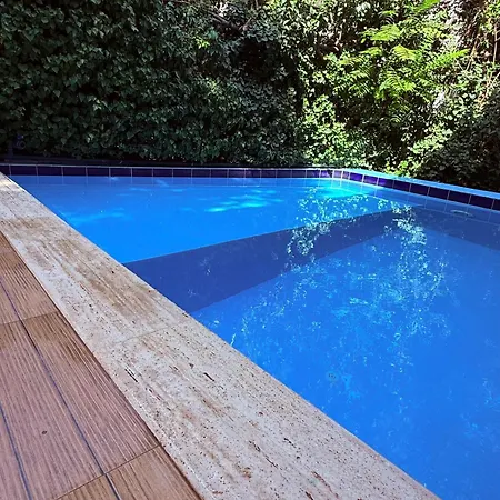 Villaras Garden Antalya Oezel Havuzlu Full Esyali Altinkum (Antalya)