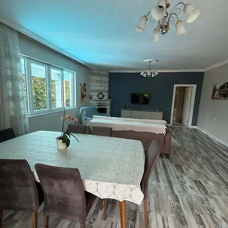 Villaras Garden Antalya Oezel Havuzlu Full Esyali Villa