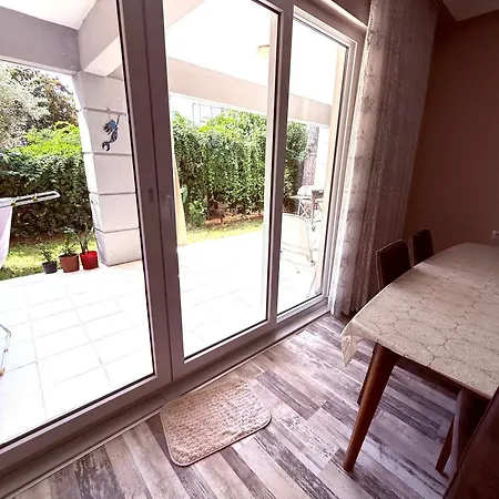 Villaras Garden Antalya Oezel Havuzlu Full Esyali Villa Altinkum (Antalya)