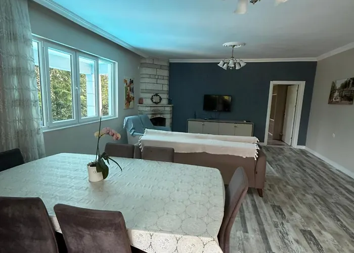 Villaras Garden Antalya Oezel Havuzlu Full Esyali Villa