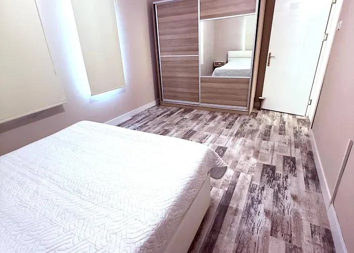 Villaras Garden Antalya Oezel Havuzlu Full Esyali